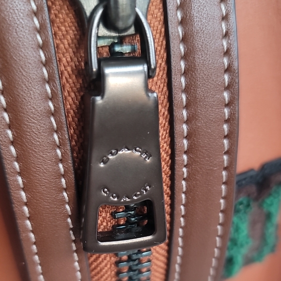 Coach Rogue 20 – Signature Textile Jacquard with Varsity Patches - Picture 7 of 16